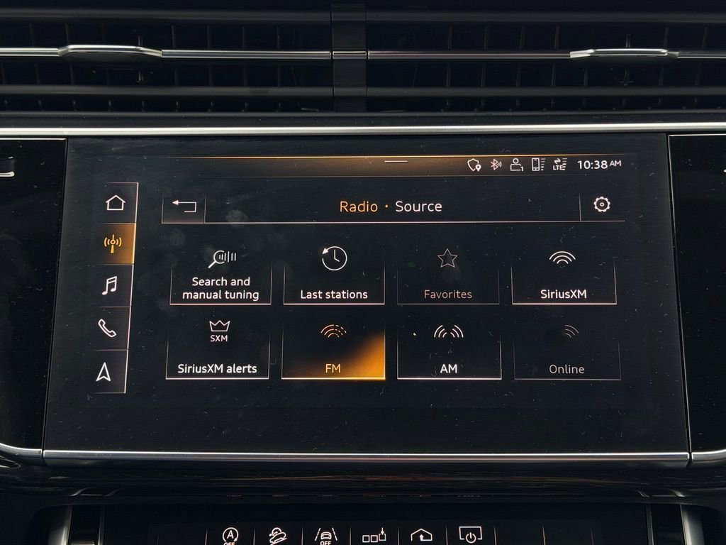 Used 2019 Audi Q8 Premium Plus w/ Premium Plus image 36