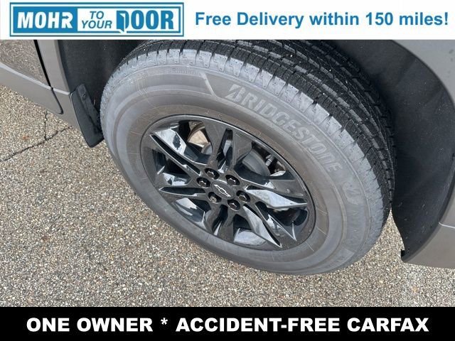 Used 2023 Chevrolet Traverse LT image 35