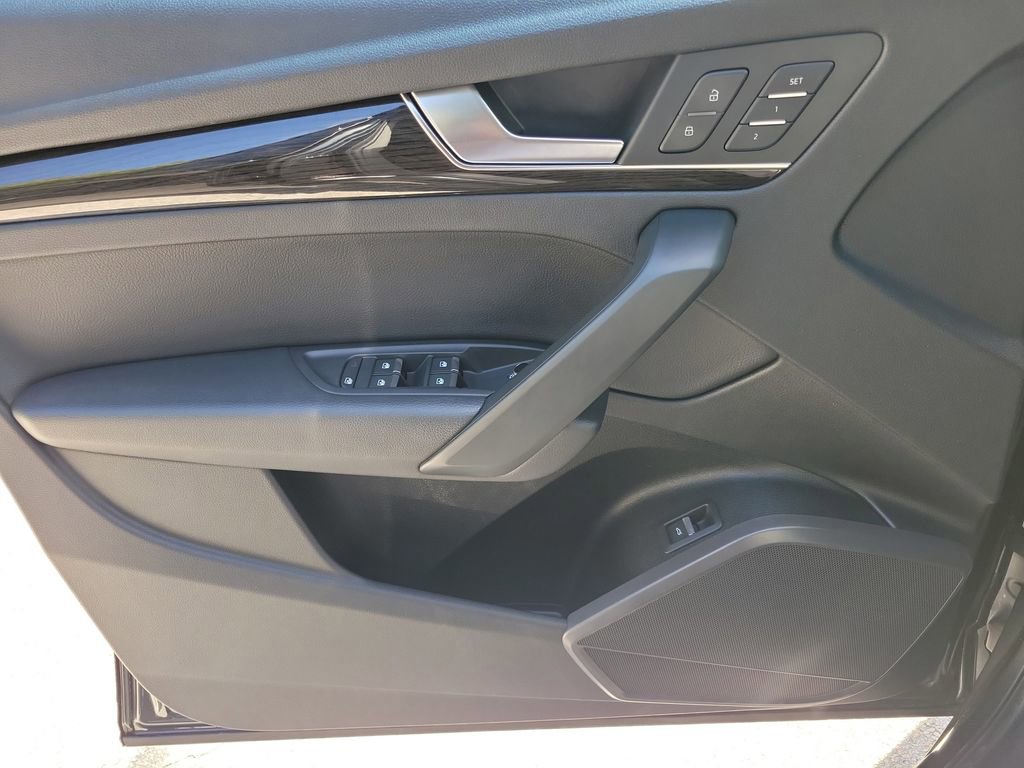 Used 2018 Audi Q5 2.0T Premium Plus w/ Premium Plus Package image 22