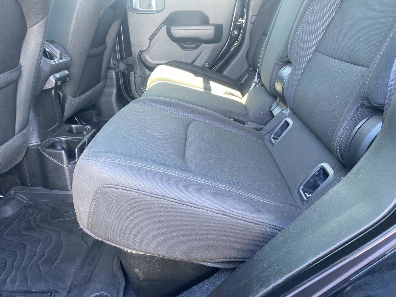 Certified 2022 Jeep Gladiator Sport image 17