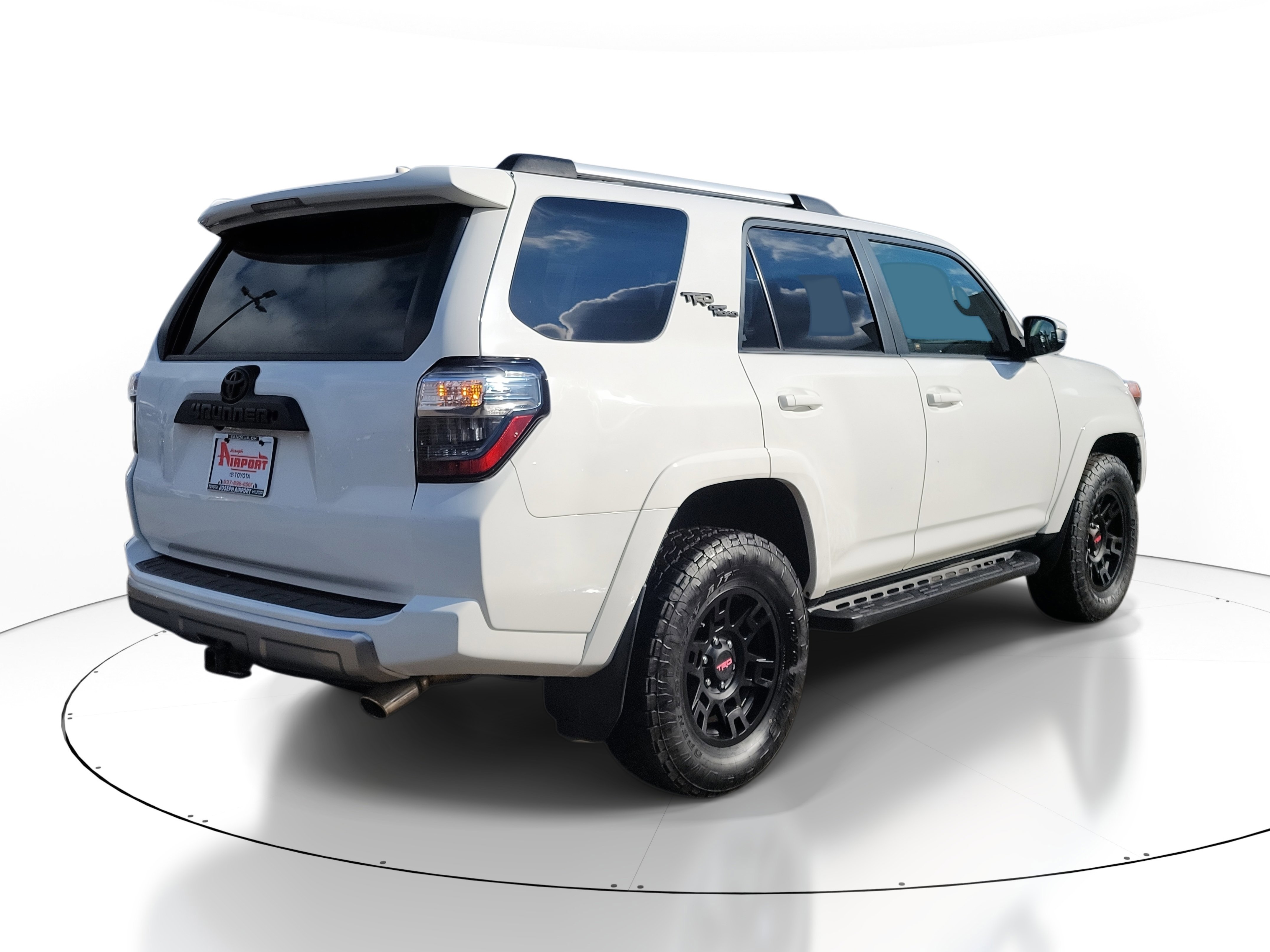 Used 2017 Toyota 4Runner TRD Off-Road image 4