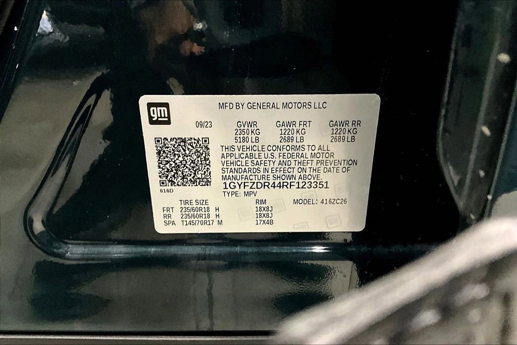 Certified 2024 Cadillac XT4 Premium Luxury w/ Cold Weather Package image 19