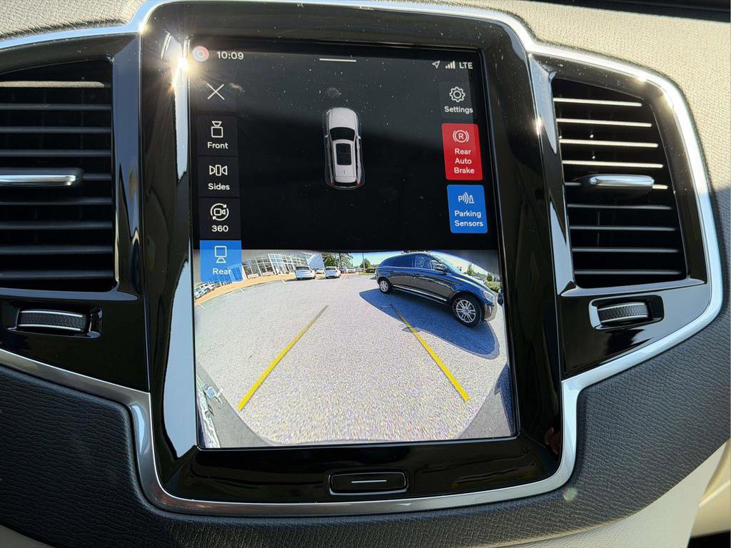 Used 2023 Volvo XC90 B6 Plus AWD/4WD image 4