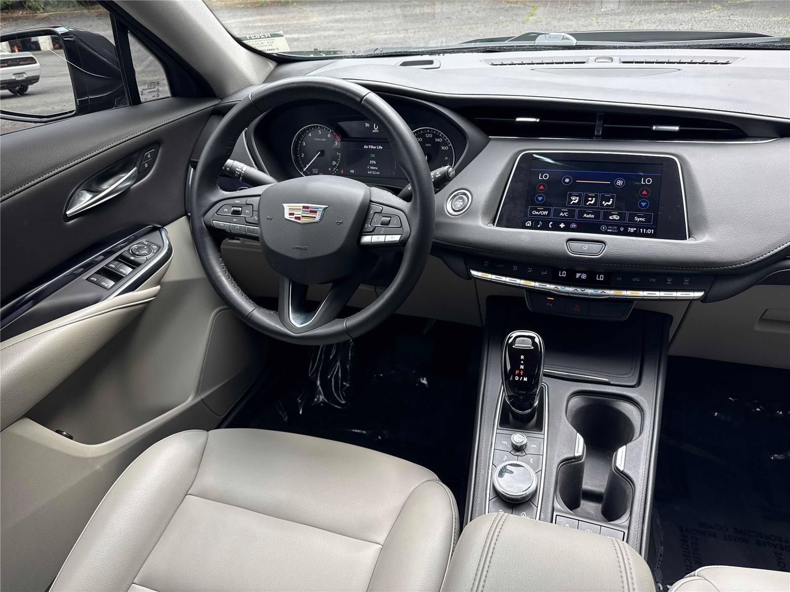 Used 2023 Cadillac XT4 Luxury FWD image 14