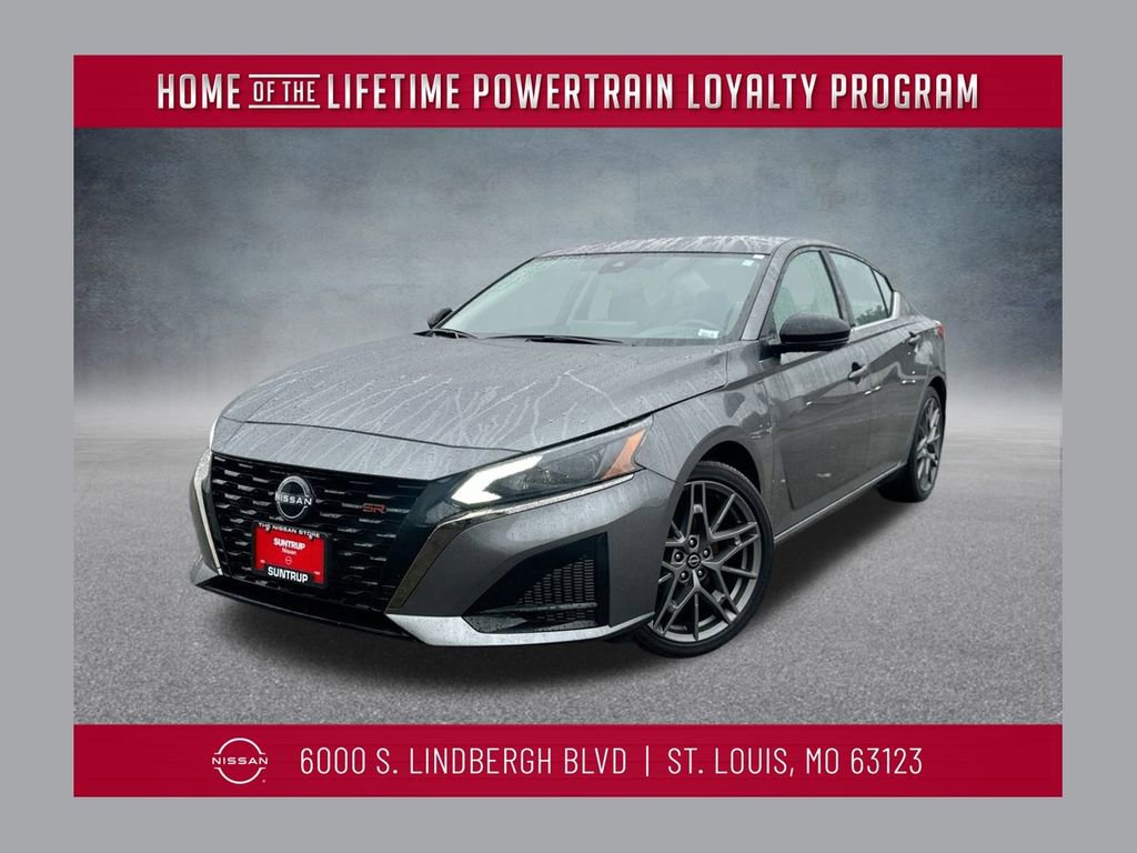 Used 2024 Nissan Altima 2.0 SR image 1