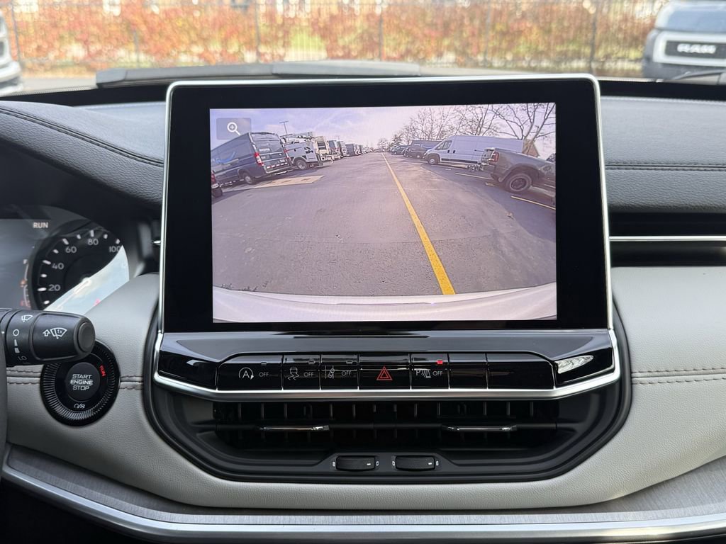 New 2026 Jeep Compass Limited image 18