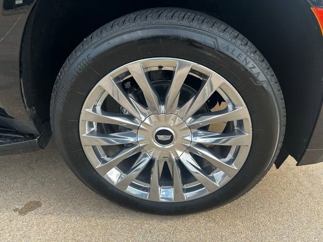 Used 2023 Cadillac Escalade ESV Premium Luxury image 12