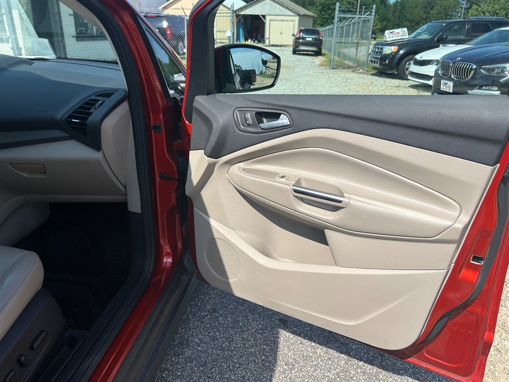Used 2018 Ford C-MAX SE w/ Equipment Group 202A FWD image 20