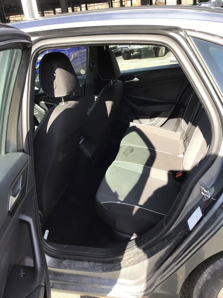 Used 2025 Volkswagen Jetta Sport image 5