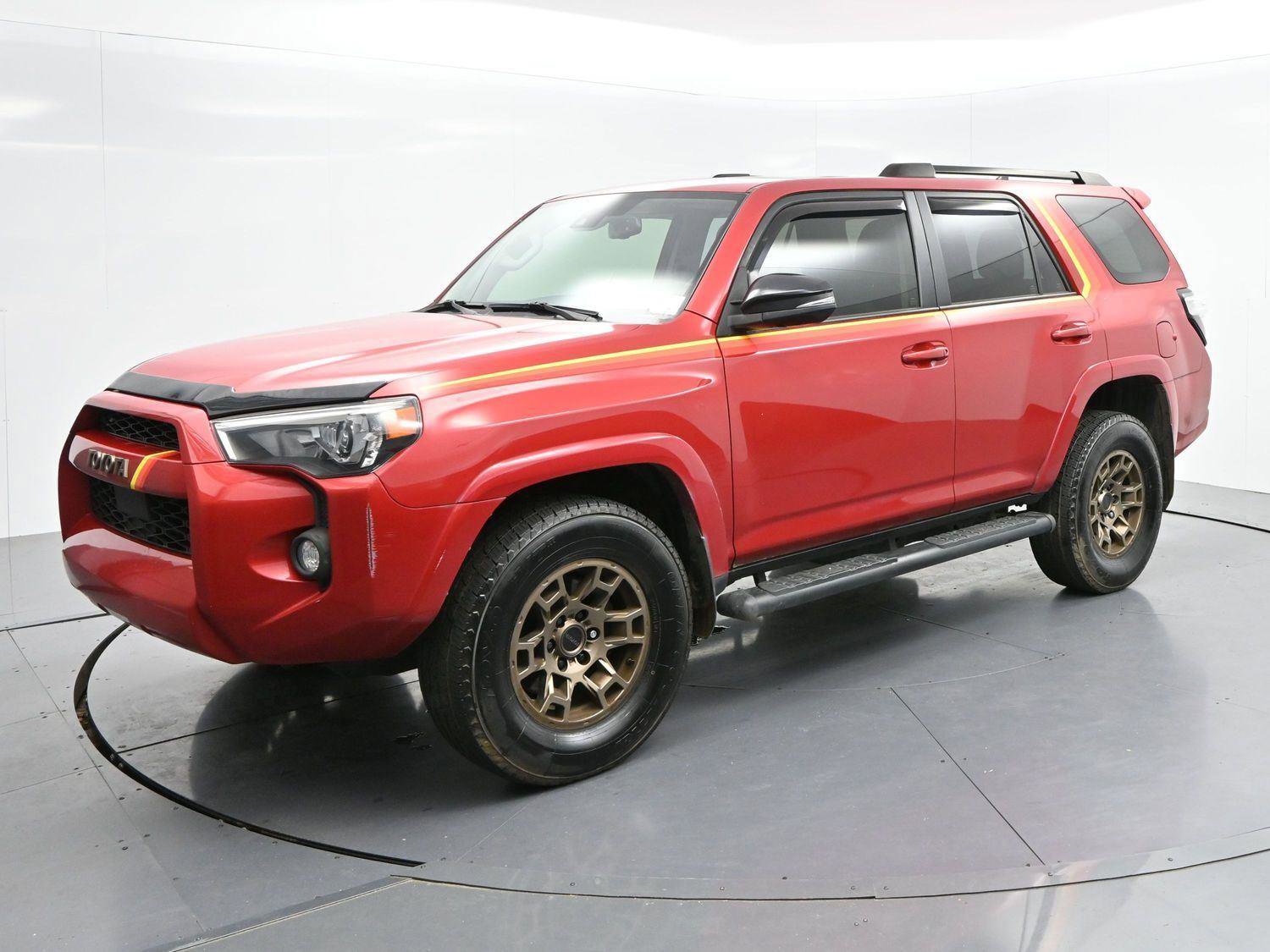 Used 2023 Toyota 4Runner 40th Anniversary SE AWD/4WD image 3