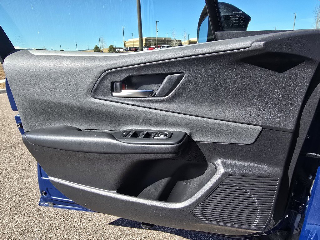 Used 2024 Toyota Prius XLE image 17