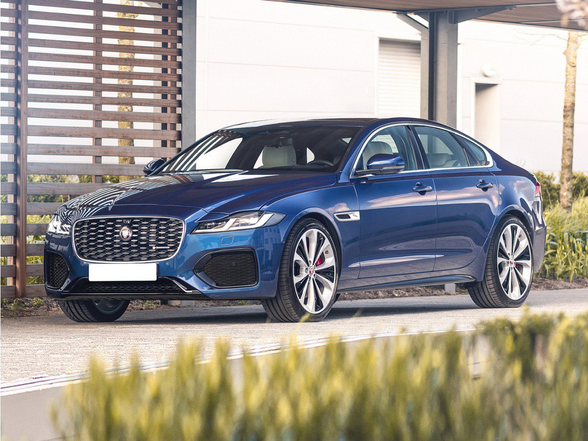 Used 2021 Jaguar XF SE RWD image 1