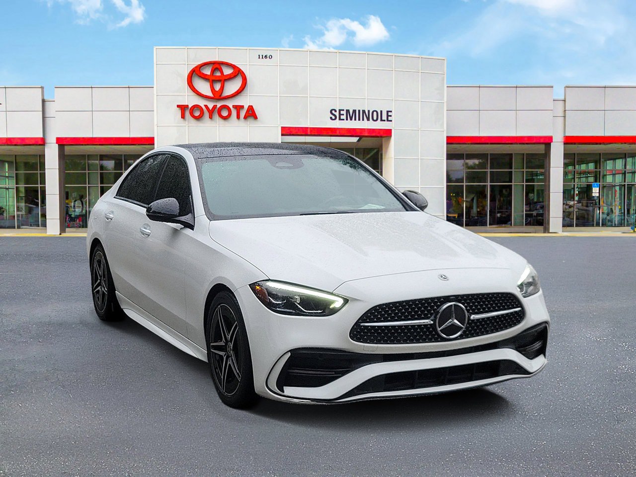 Used 2022 Mercedes-Benz C 300 4MATIC Sedan image 2