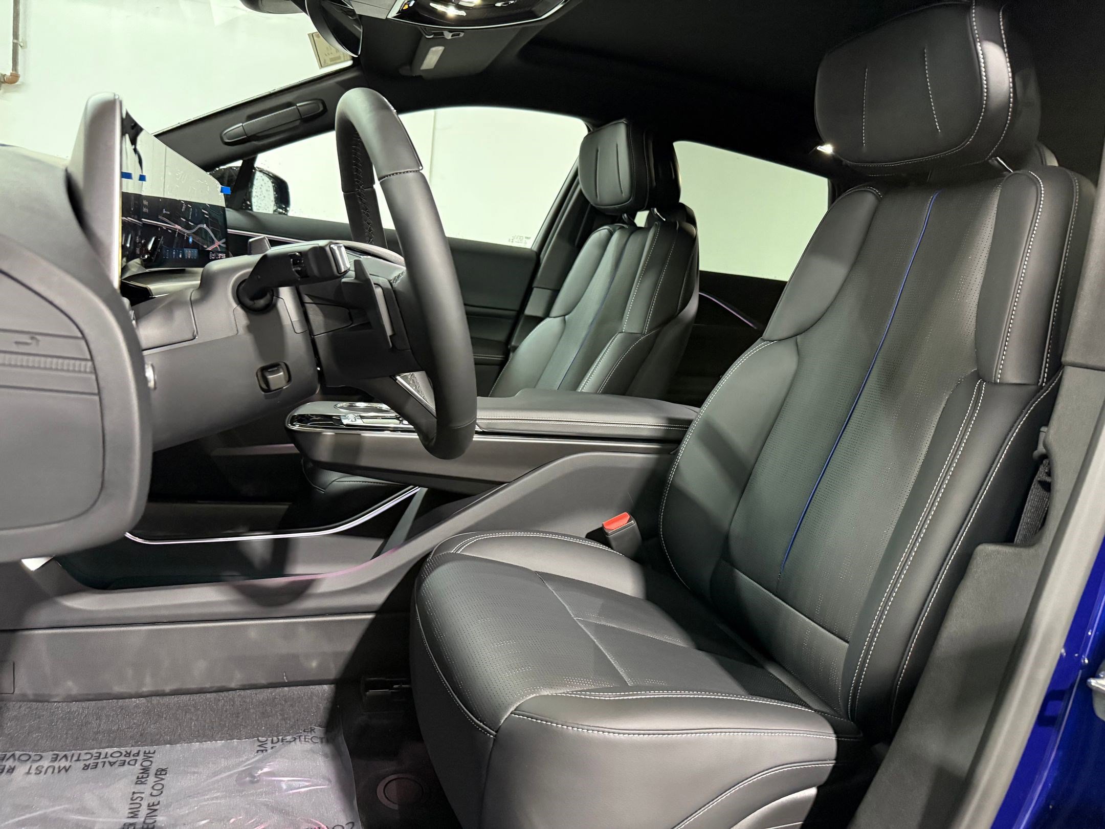 New 2026 Cadillac Lyriq Sport AWD/4WD image 5