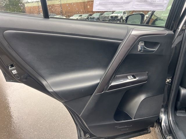 Used 2017 Toyota RAV4 SE w/ Advanced Technology Package image 16