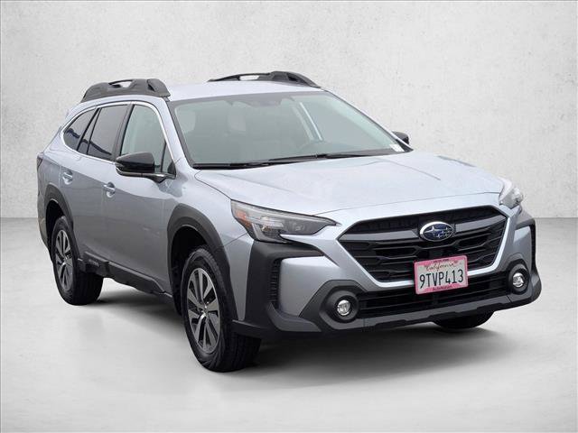 Certified 2025 Subaru Outback Premium image 3