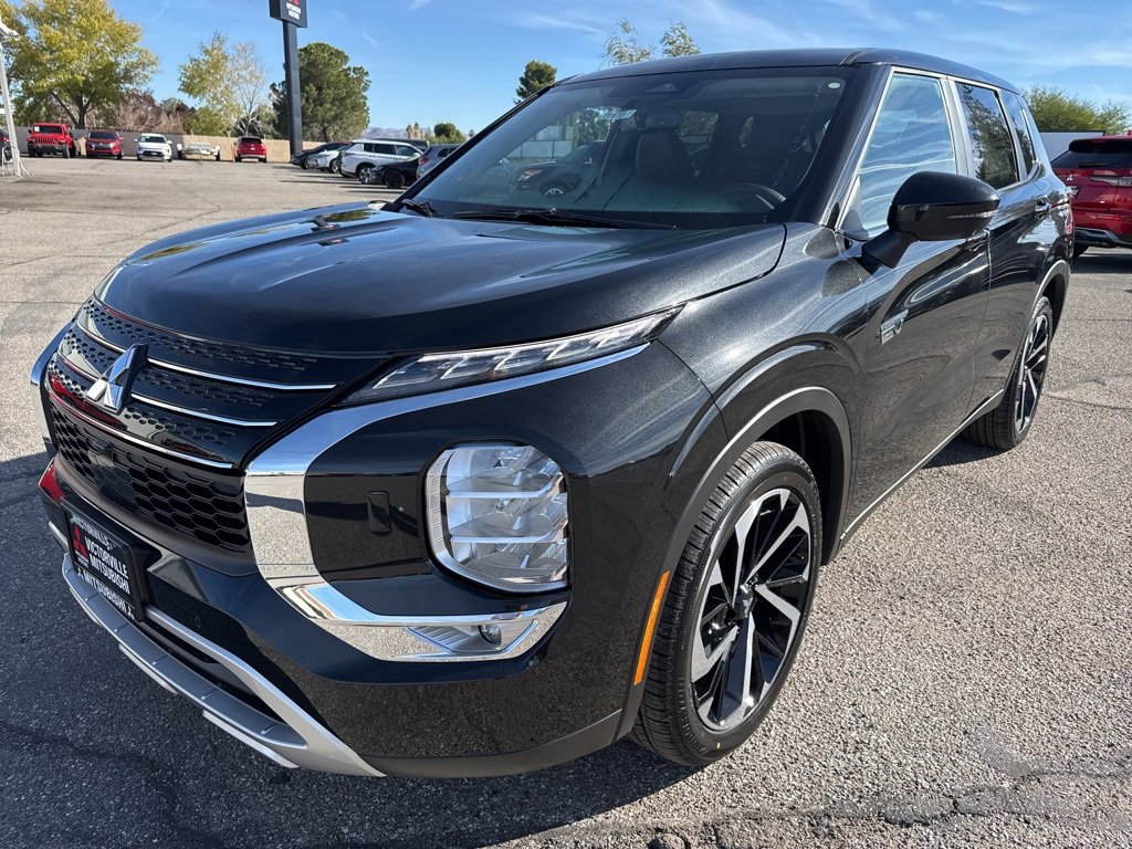 New 2025 Mitsubishi Outlander SE image 3