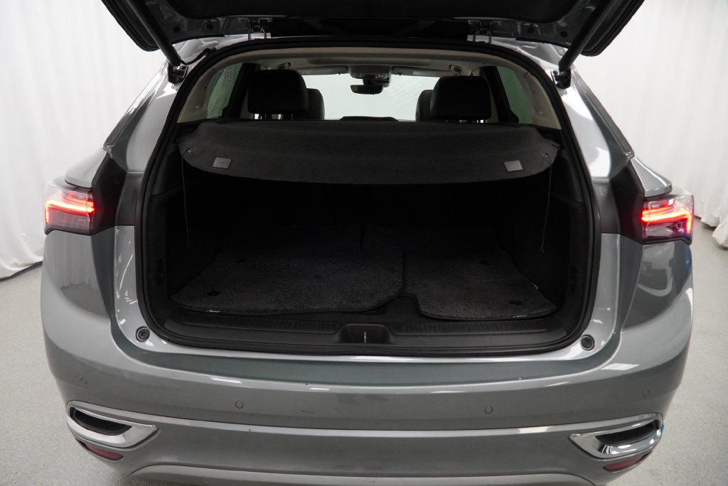 Used 2023 Buick Envision Avenir AWD/4WD image 43