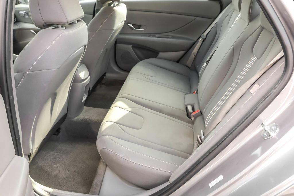Used 2024 Hyundai Elantra SEL FWD image 28