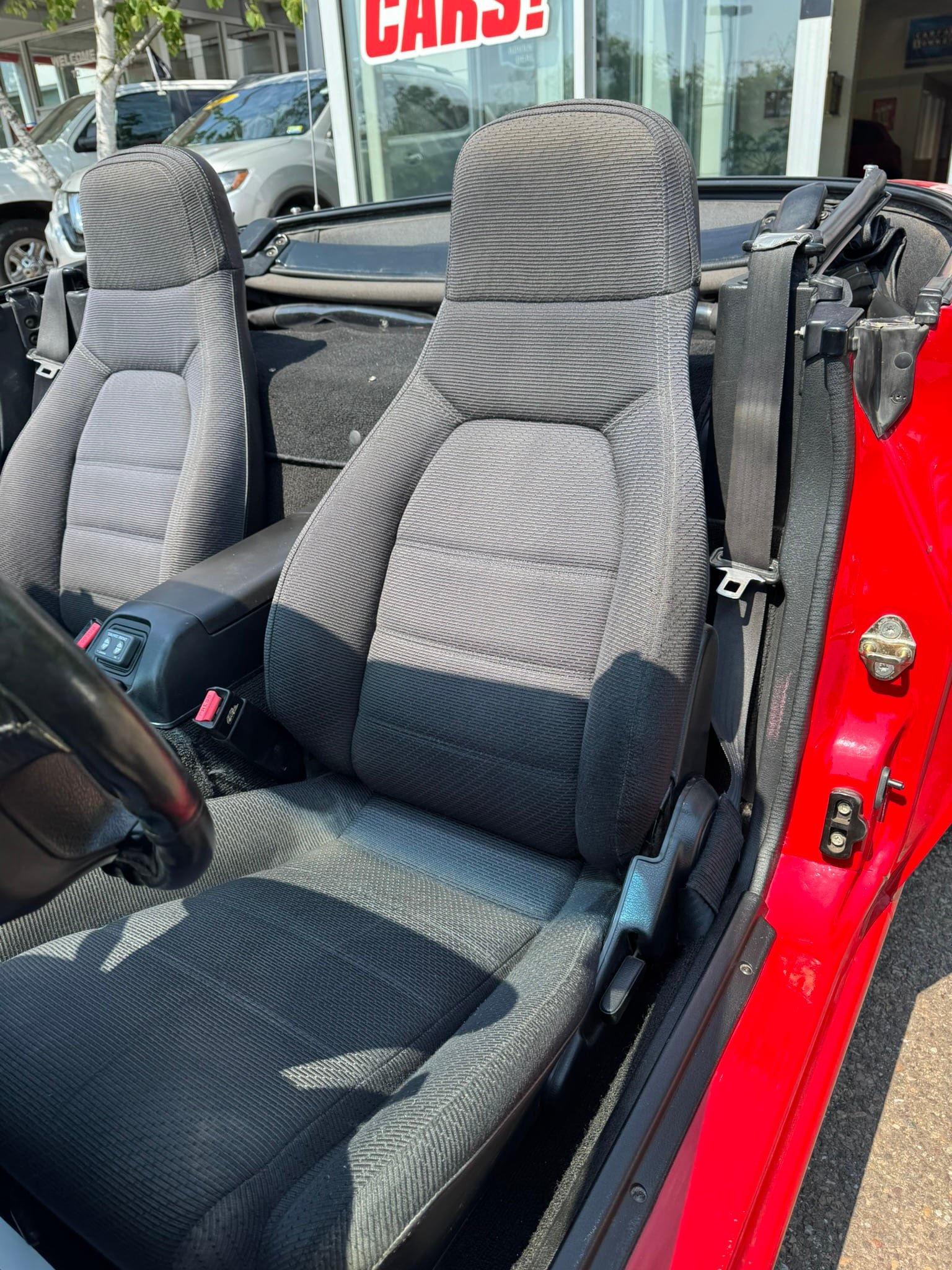 Used 1993 MAZDA MX-5 Miata RWD image 11