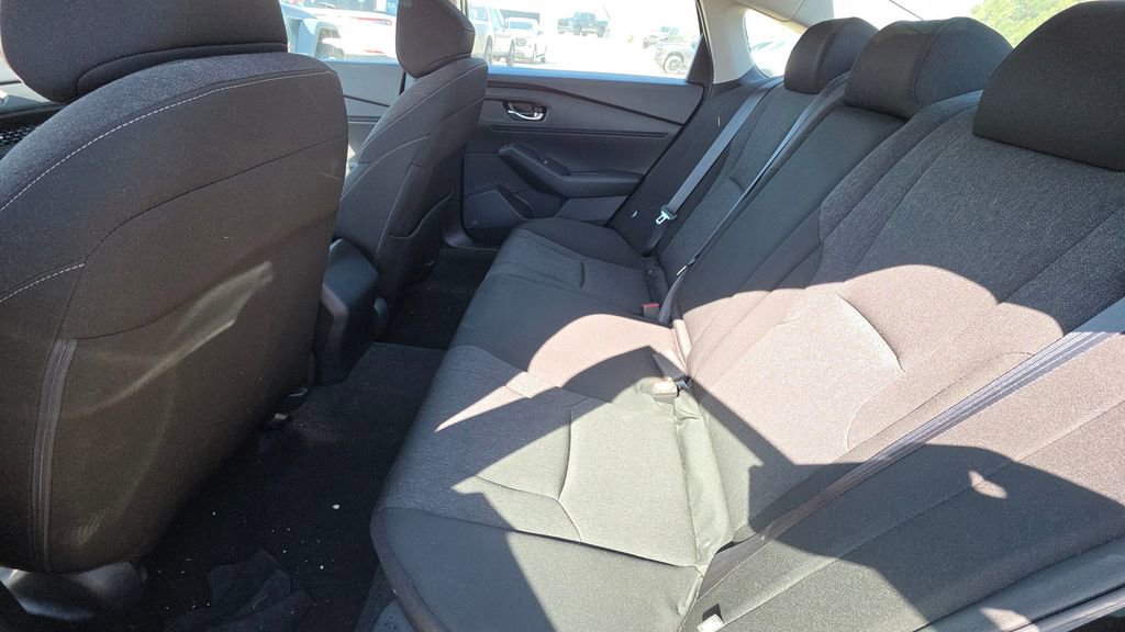 Used 2023 Honda Accord EX image 13