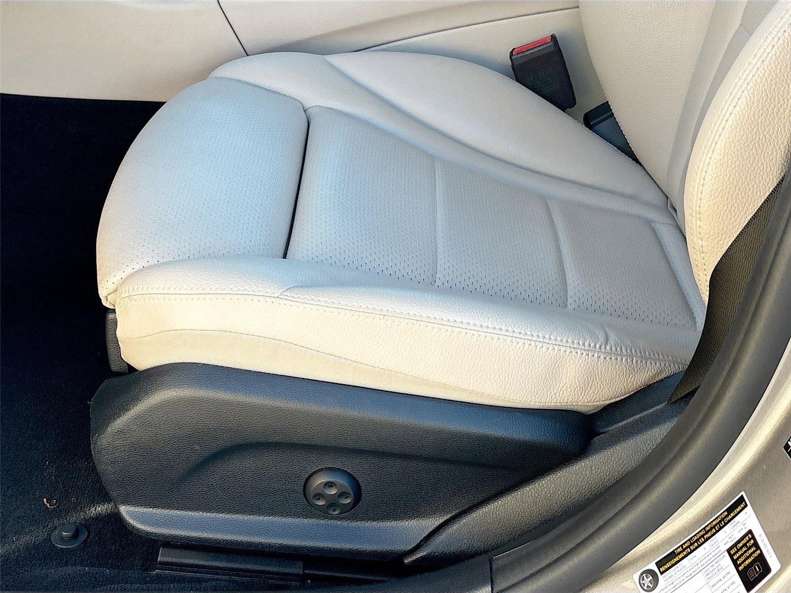 Used 2020 Mercedes-Benz C 300 Sedan image 23