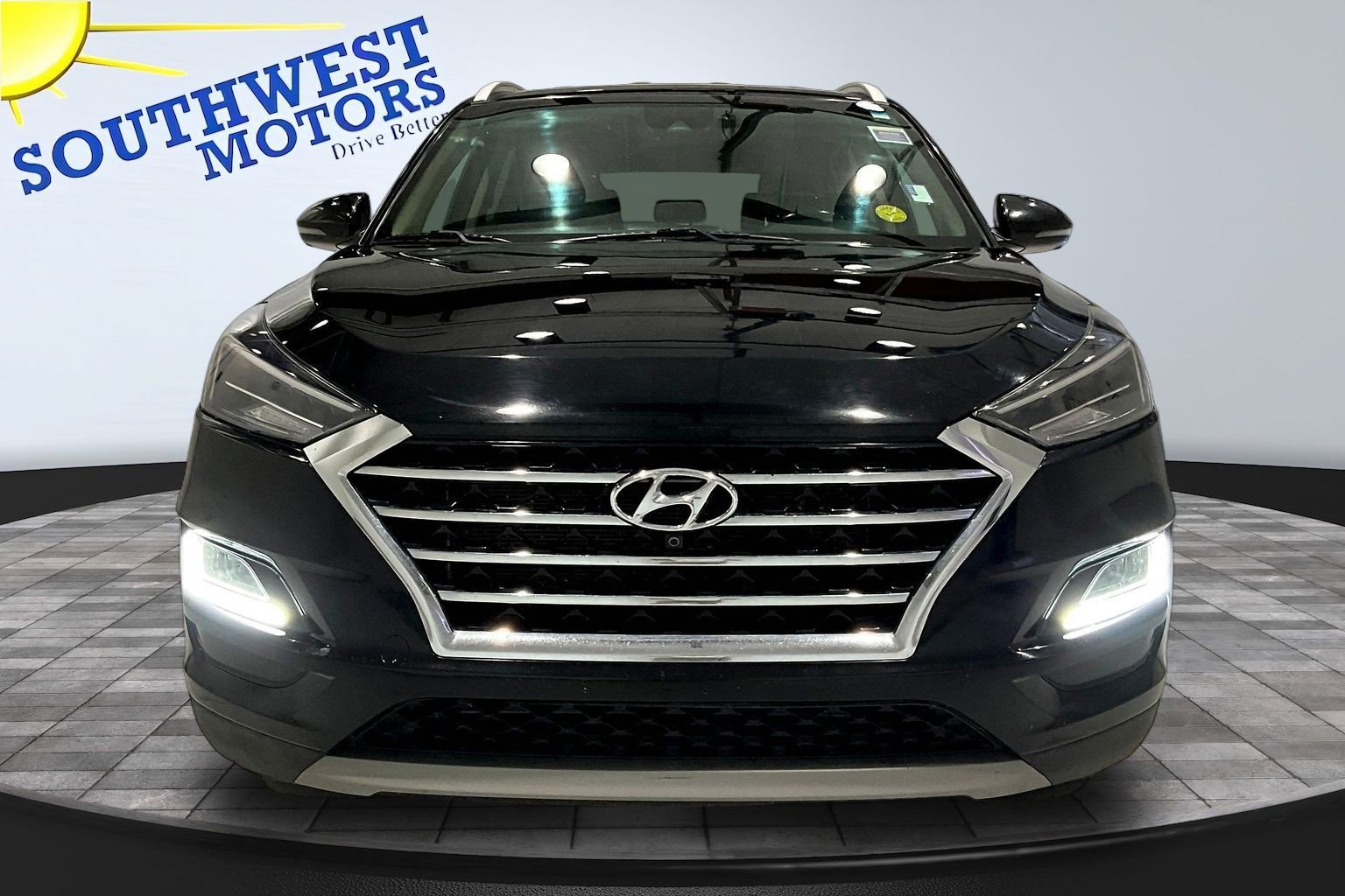 Used 2021 Hyundai Tucson Limited AWD/4WD image 2