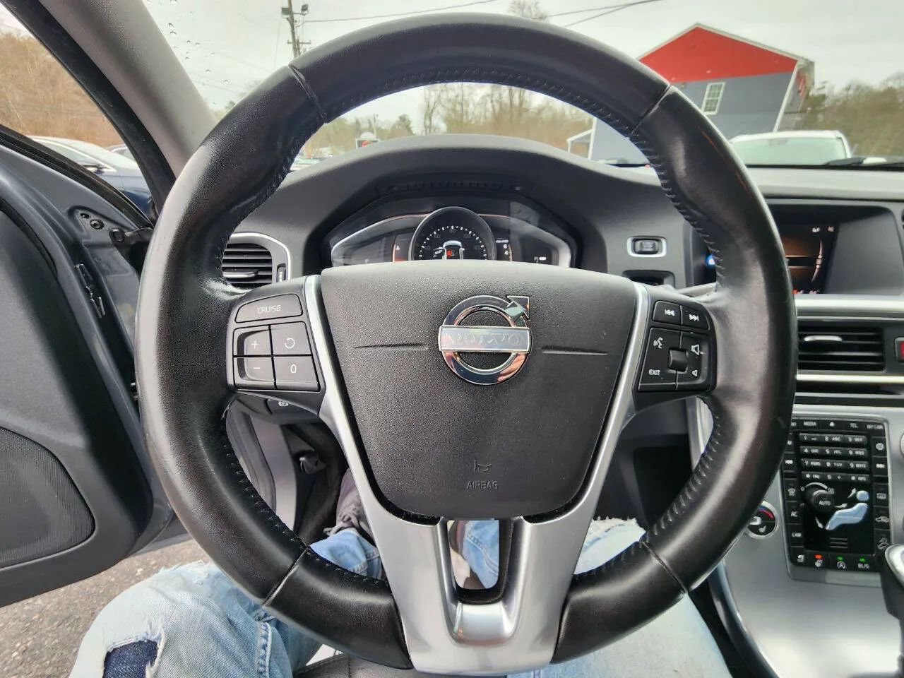 Used 2018 Volvo V60 T5 Cross Country AWD/4WD image 17