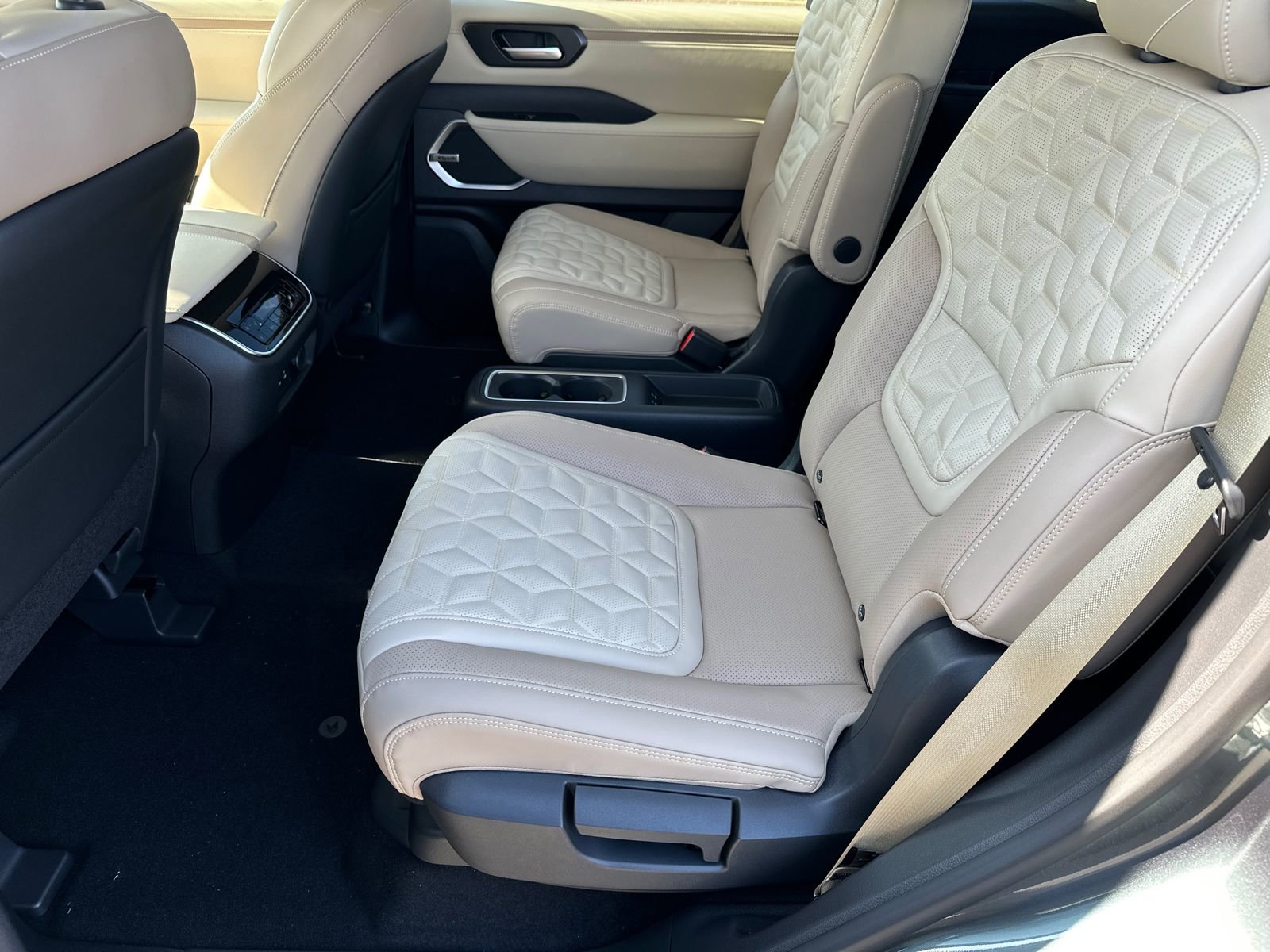New 2026 Nissan Armada Platinum Reserve AWD/4WD image 22