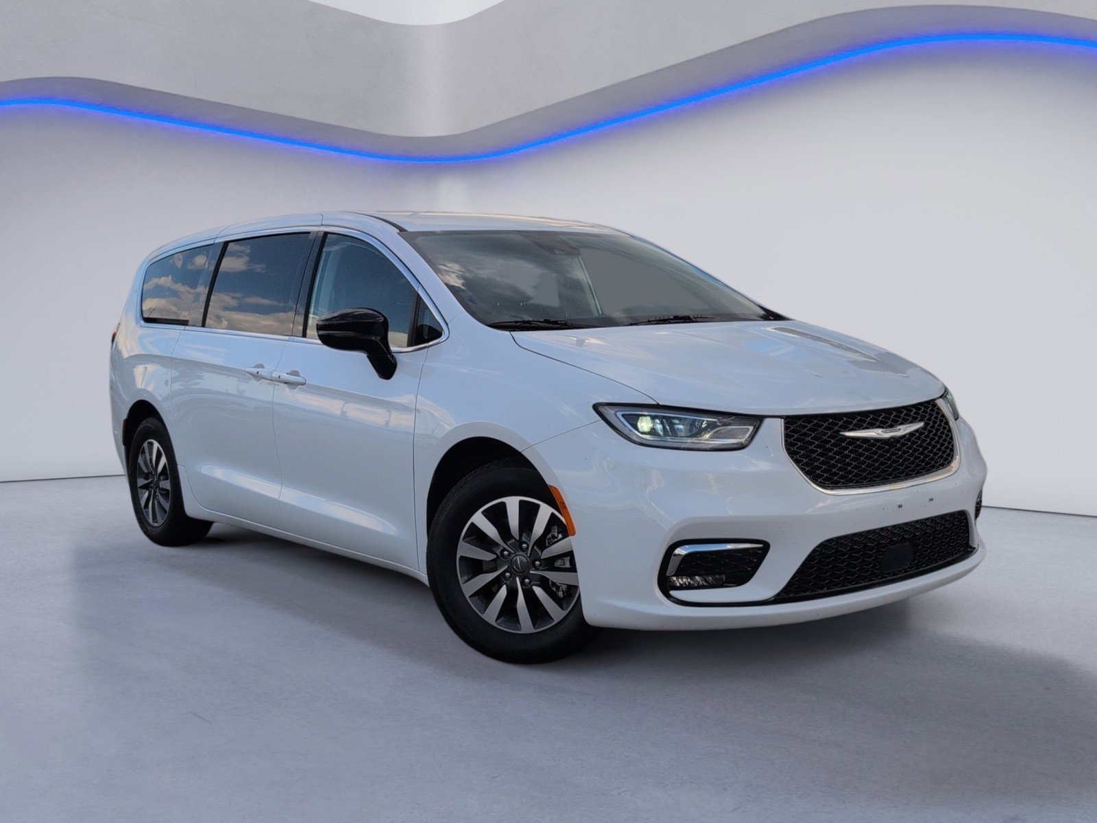 Used 2024 Chrysler Pacifica Limited