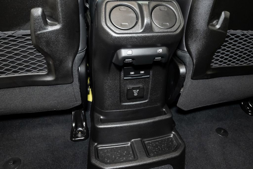 Used 2024 Jeep Wrangler Sahara w/ Technology Group AWD/4WD image 23
