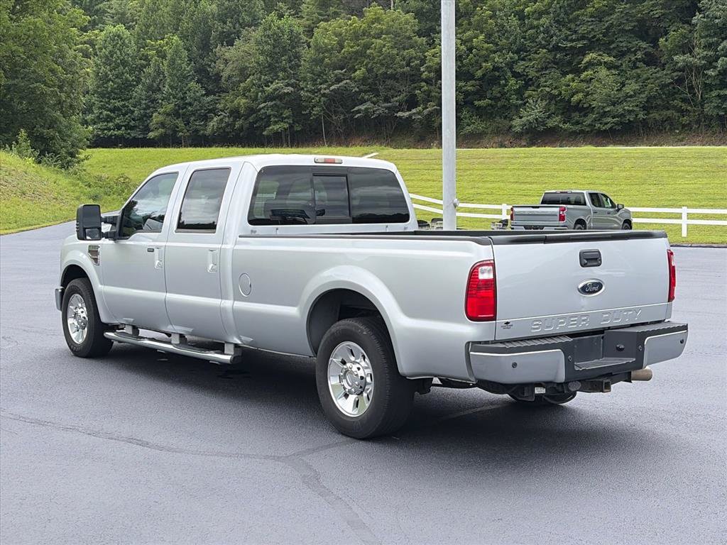 Used 2010 Ford F350 2WD Crew Cab Super Duty image 3