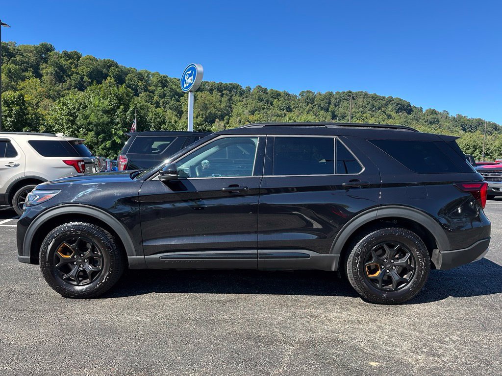 Used 2026 Ford Explorer Tremor w/ Tremor Convenience Package AWD/4WD image 2