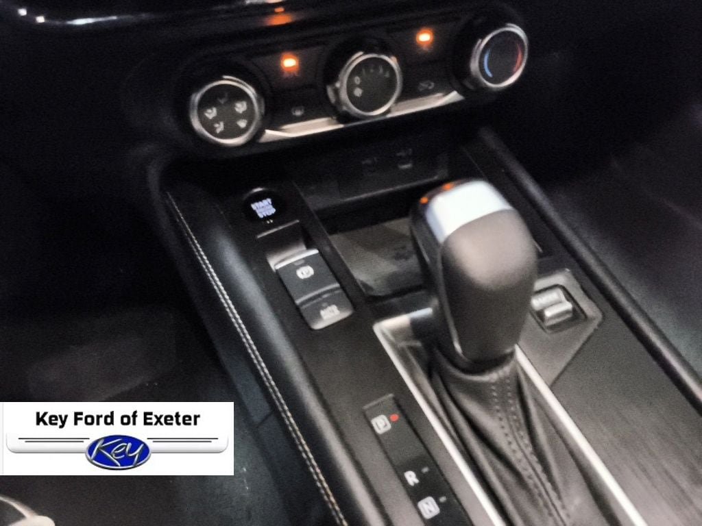 Used 2025 Nissan Kicks SV AWD/4WD image 28