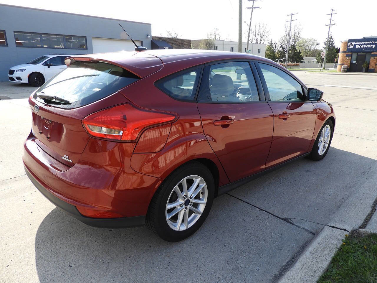 Used 2016 Ford Focus SE image 9