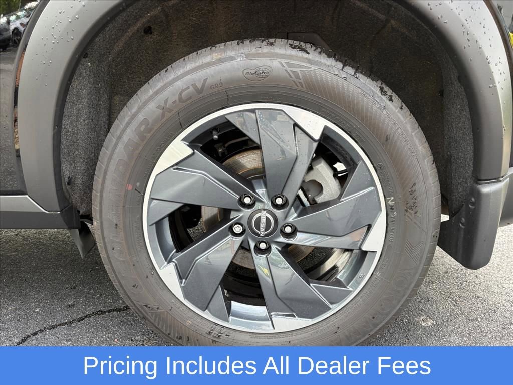 Used 2025 Nissan Rogue SV AWD/4WD image 27