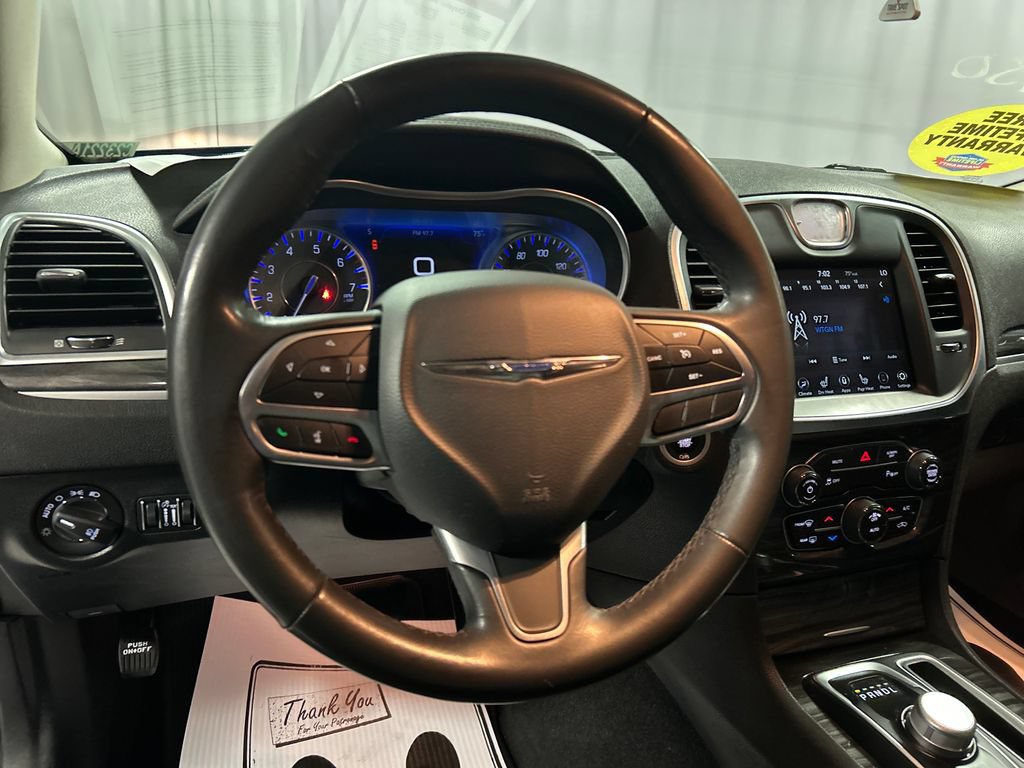 Used 2021 Chrysler 300 Touring L AWD/4WD image 15