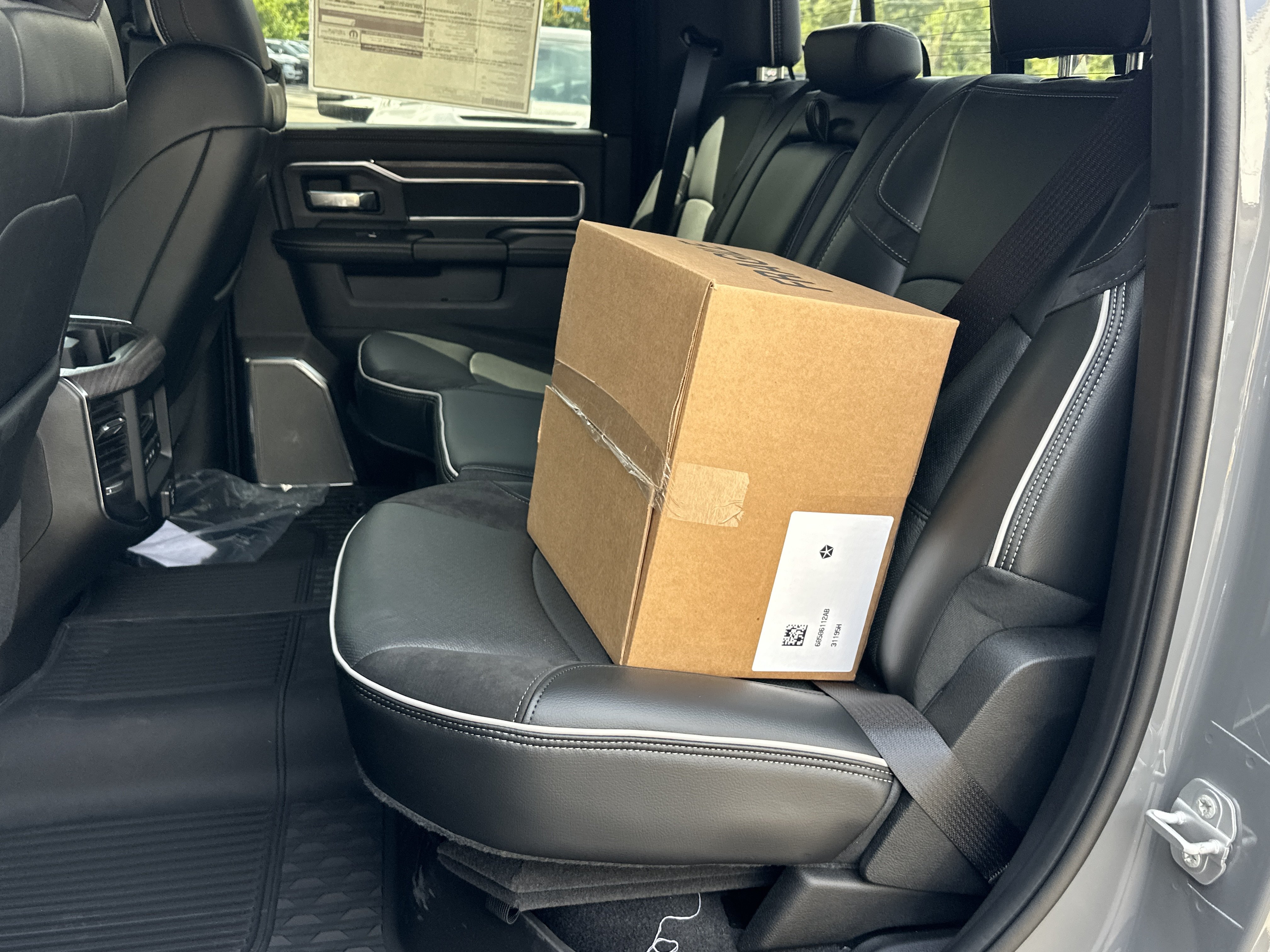 New 2027 RAM 2500 Laramie AWD/4WD image 29