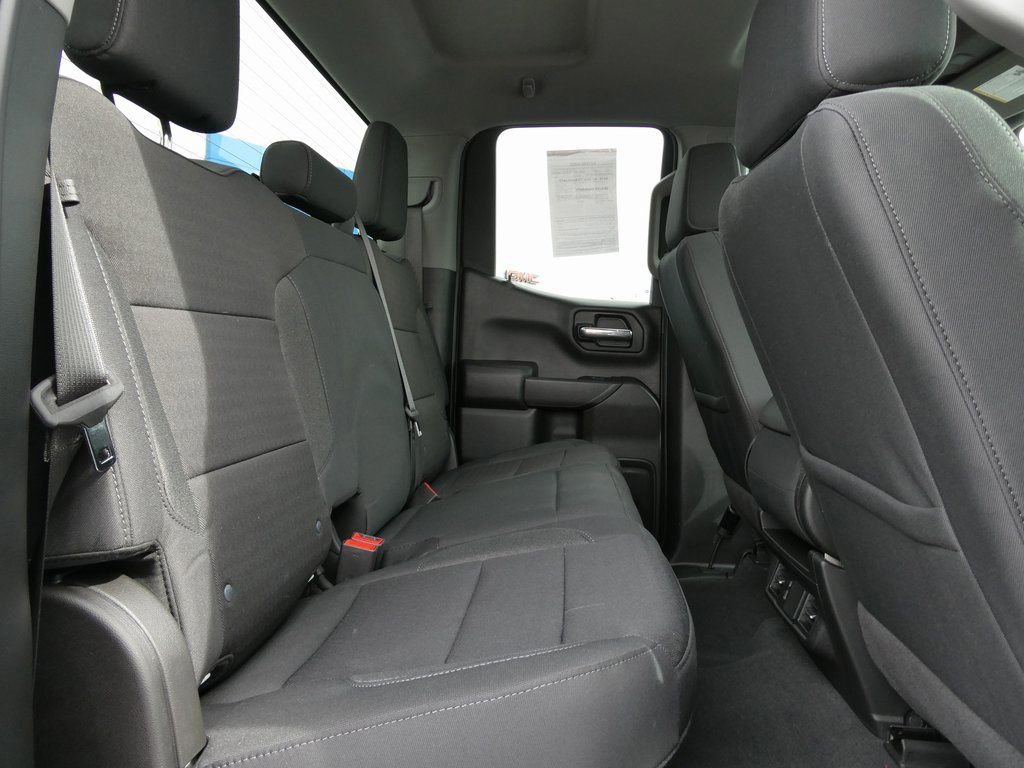 Certified 2025 GMC Sierra 1500 Pro w/ Pro Value Package image 19