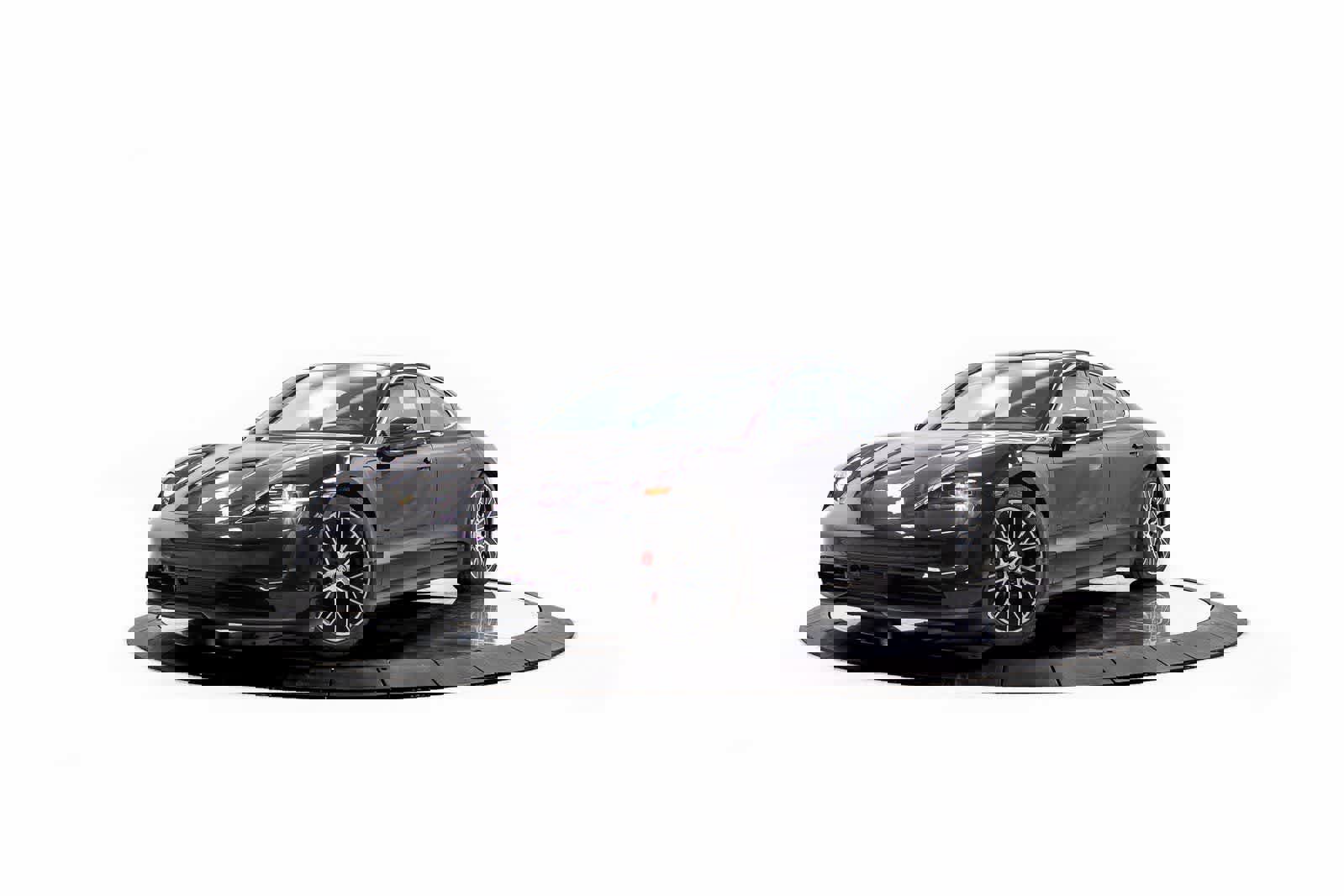 Certified 2022 Porsche Taycan 4S image 1