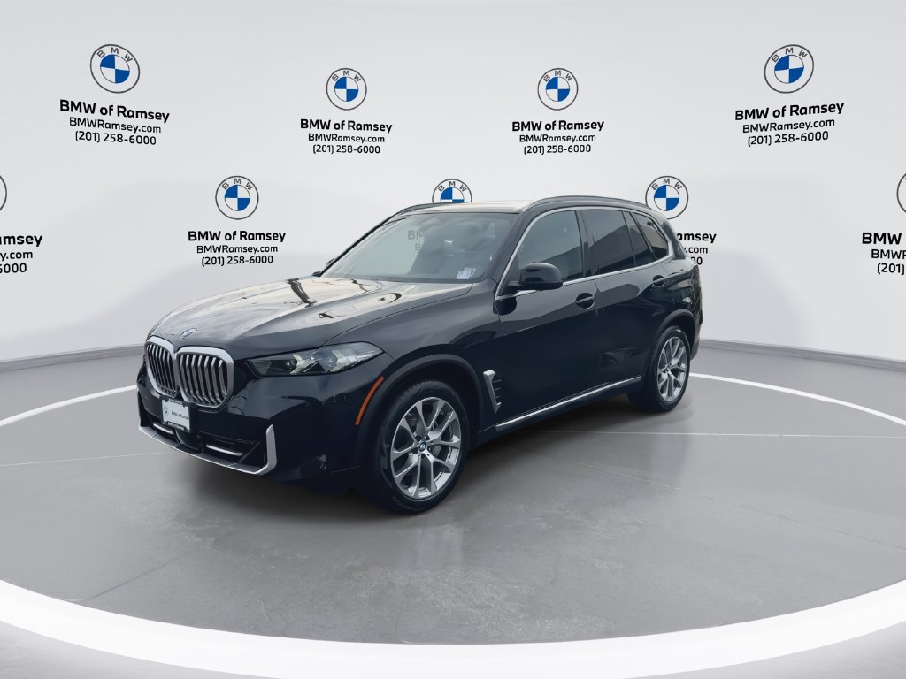 Used 2024 BMW X5 xDrive40i AWD/4WD image 4