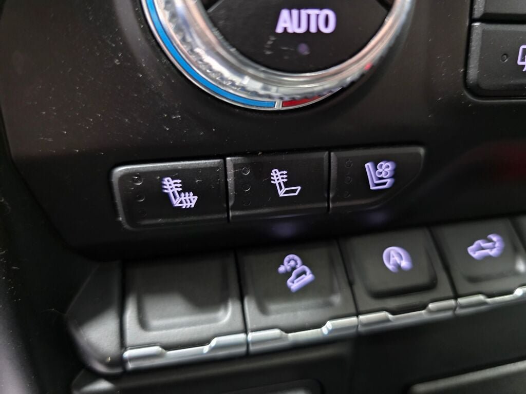 Used 2019 GMC Sierra 1500 AT4 w/ AT4 Preferred Package AWD/4WD image 21