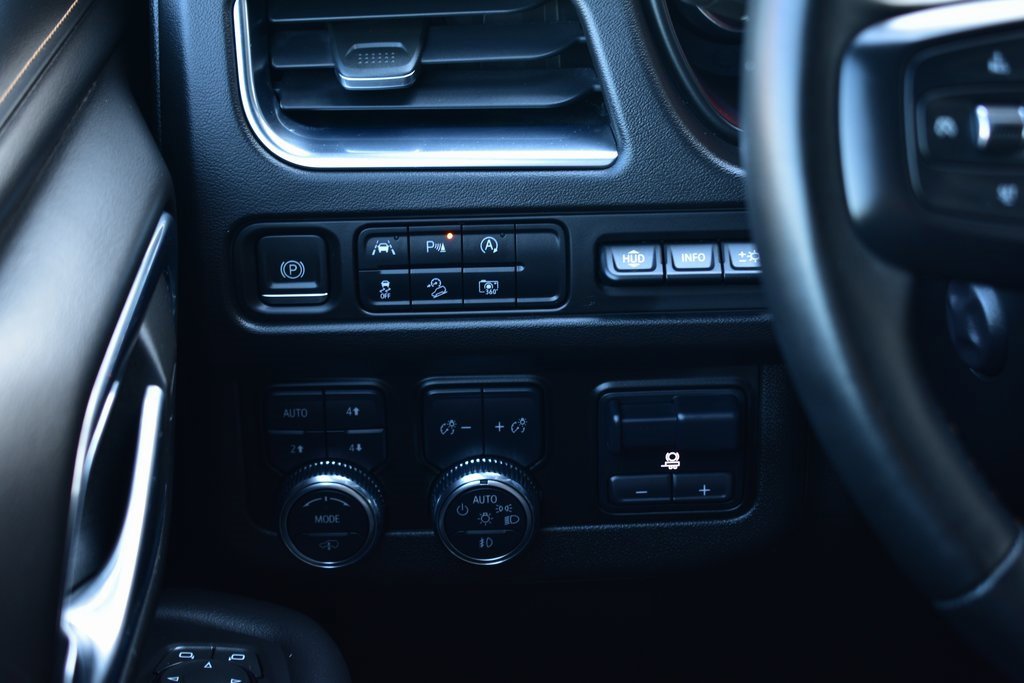 Used 2023 GMC Yukon XL AT4 w/ AT4 Premium Plus Package image 42