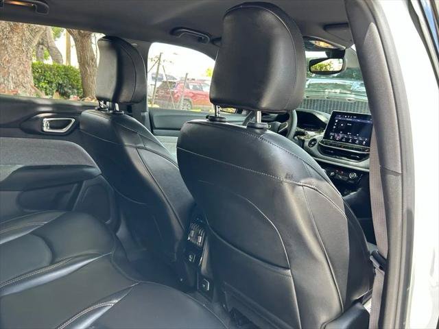 Certified 2023 Jeep Compass Latitude AWD/4WD image 44