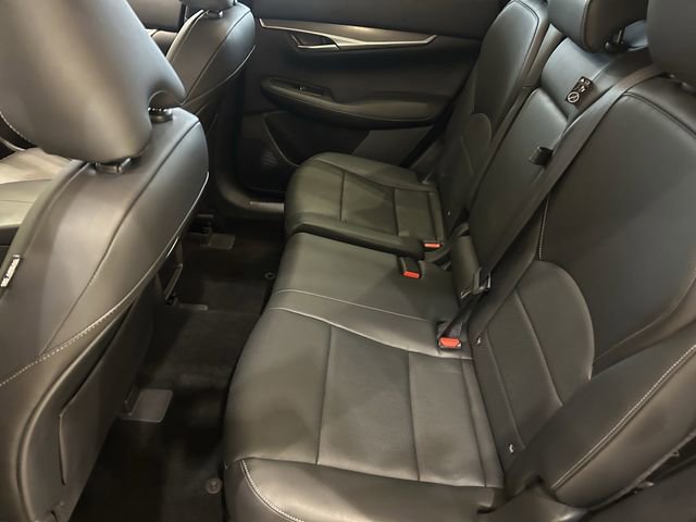 Certified 2025 INFINITI QX50 Luxe w/ Accent Package image 18