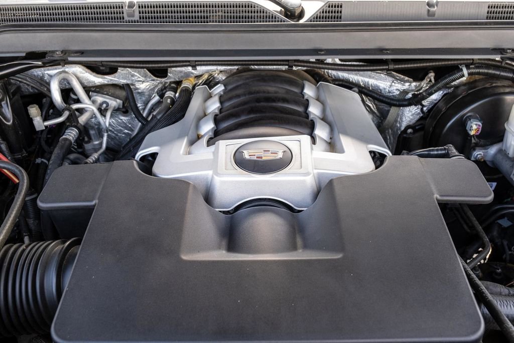 Used 2017 Cadillac Escalade ESV Platinum image 46