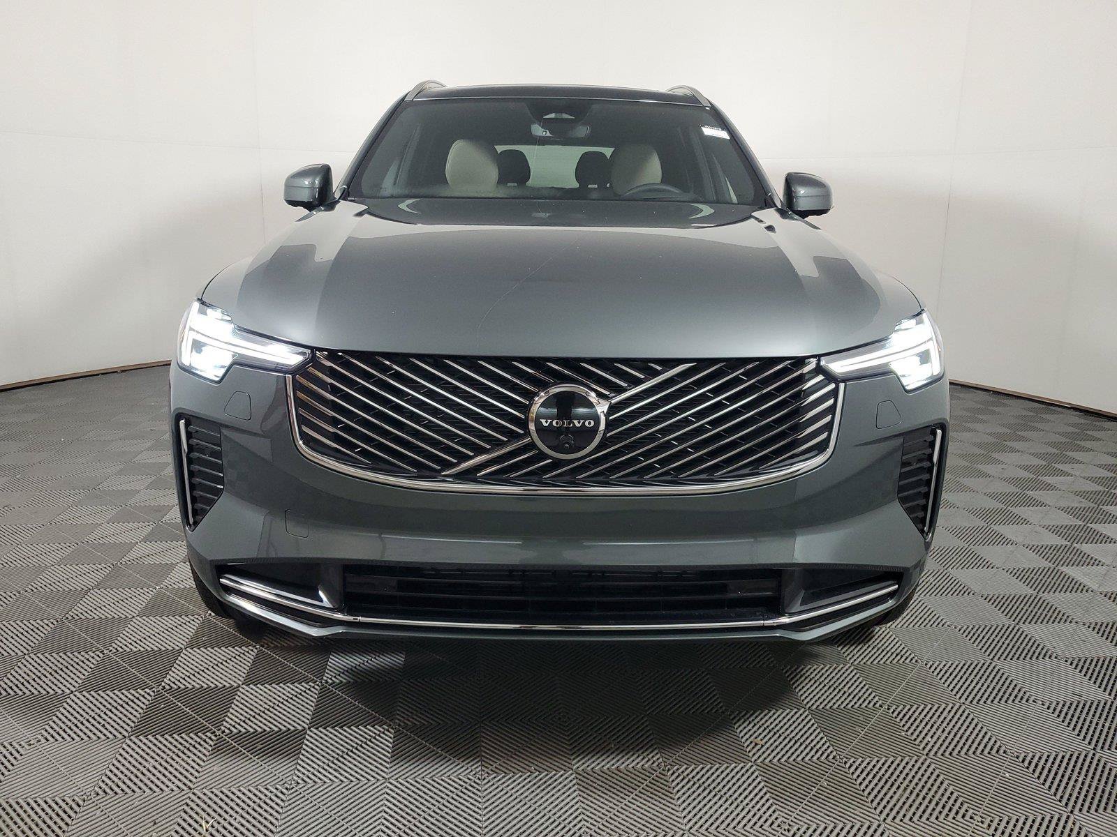 New 2027 Volvo XC90 B6 Ultra AWD/4WD image 2