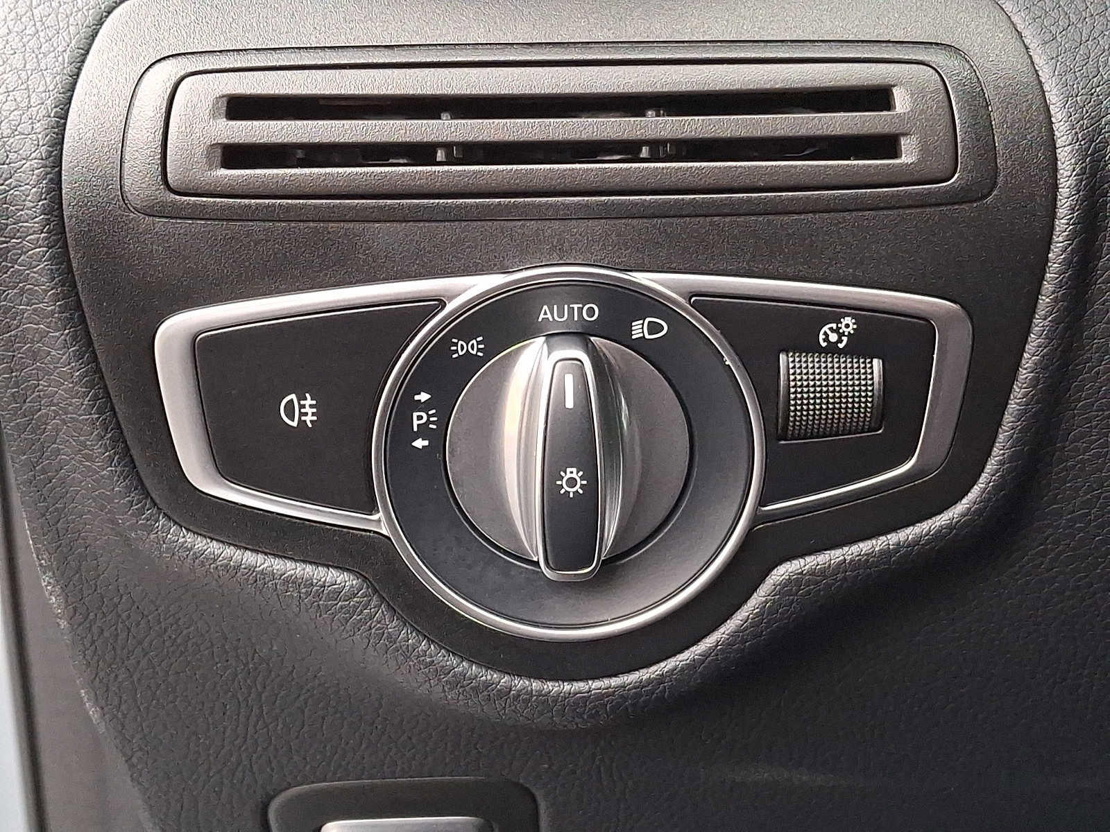 Certified 2021 Mercedes-Benz GLC 300 4MATIC image 22