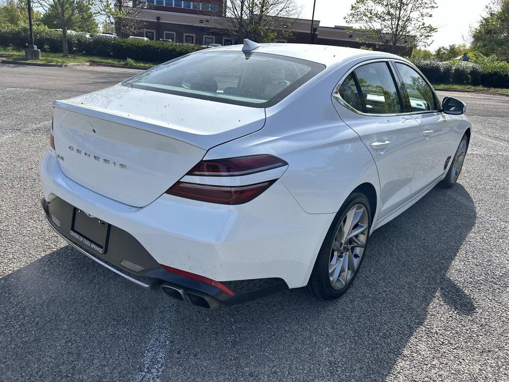Used 2022 Genesis G70 2.0T image 7