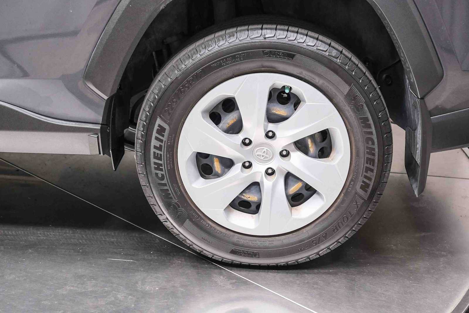 Used 2019 Toyota RAV4 LE w/ All Weather Liner Package AWD/4WD image 9